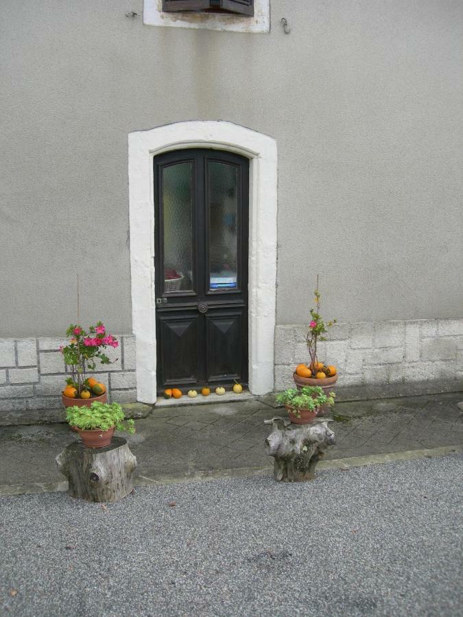 Sous La Glycine Bed & Breakfast Mielan ภายนอก รูปภาพ